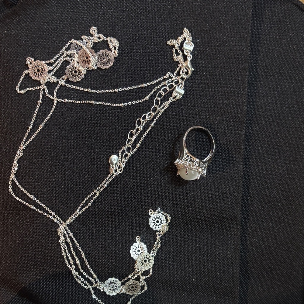 Elegant Silver Necklace and Ring Set